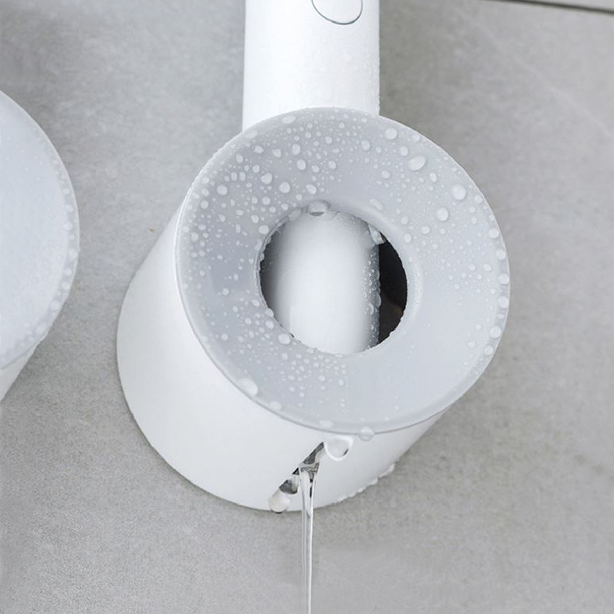 Electric toothbrush holder